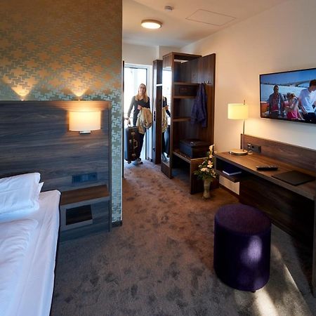 Hotel Muehlenhof Lollar Екстер'єр фото