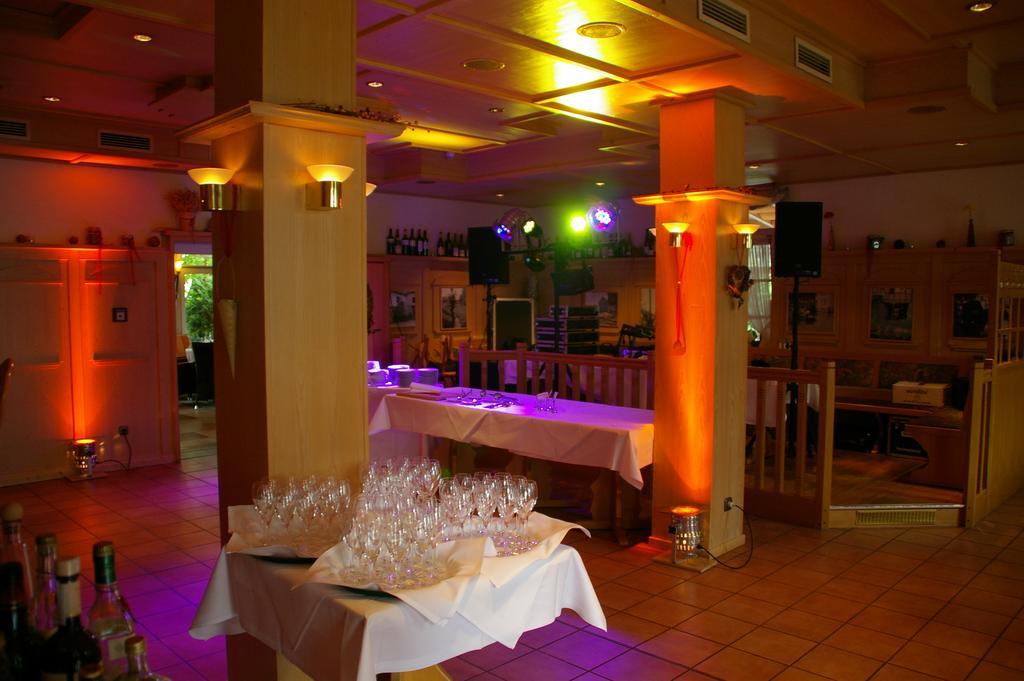Hotel Muehlenhof Lollar Екстер'єр фото