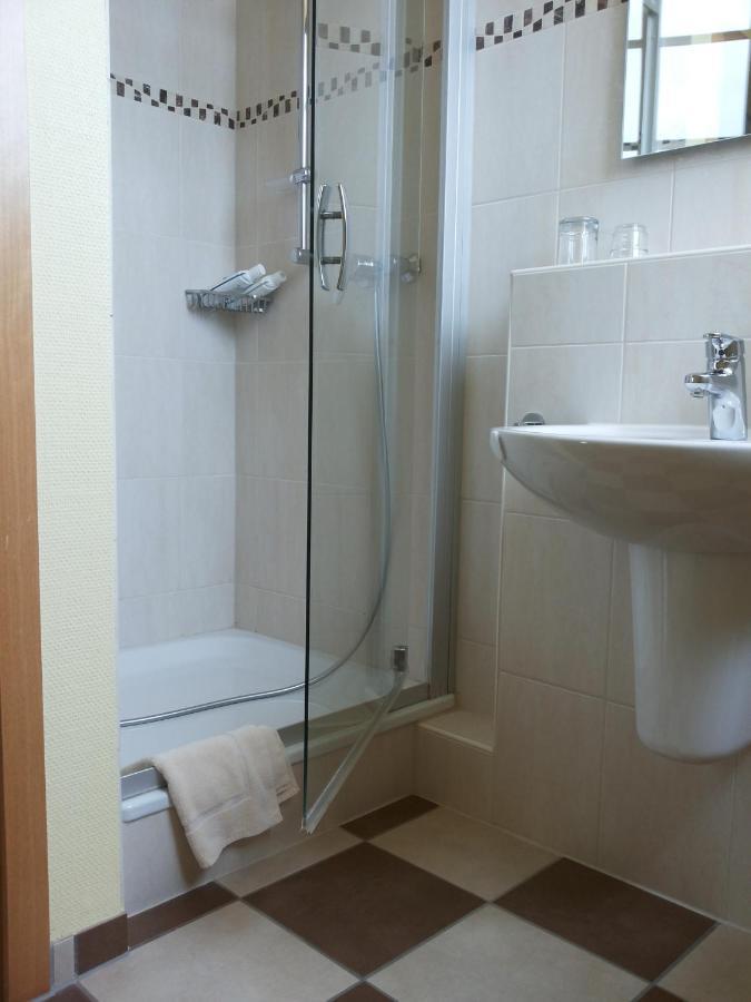 Hotel Muehlenhof Lollar Екстер'єр фото